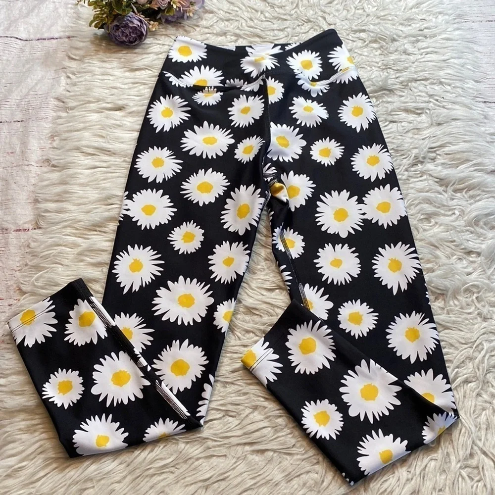 Year Of Ours Daisy Cross Front High Rise Veronica Leggings sz S - Picture 2 of 9